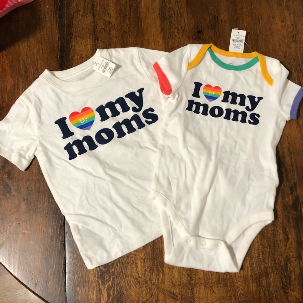 Baby Gap I Love My Moms baby tee & onsie NWT